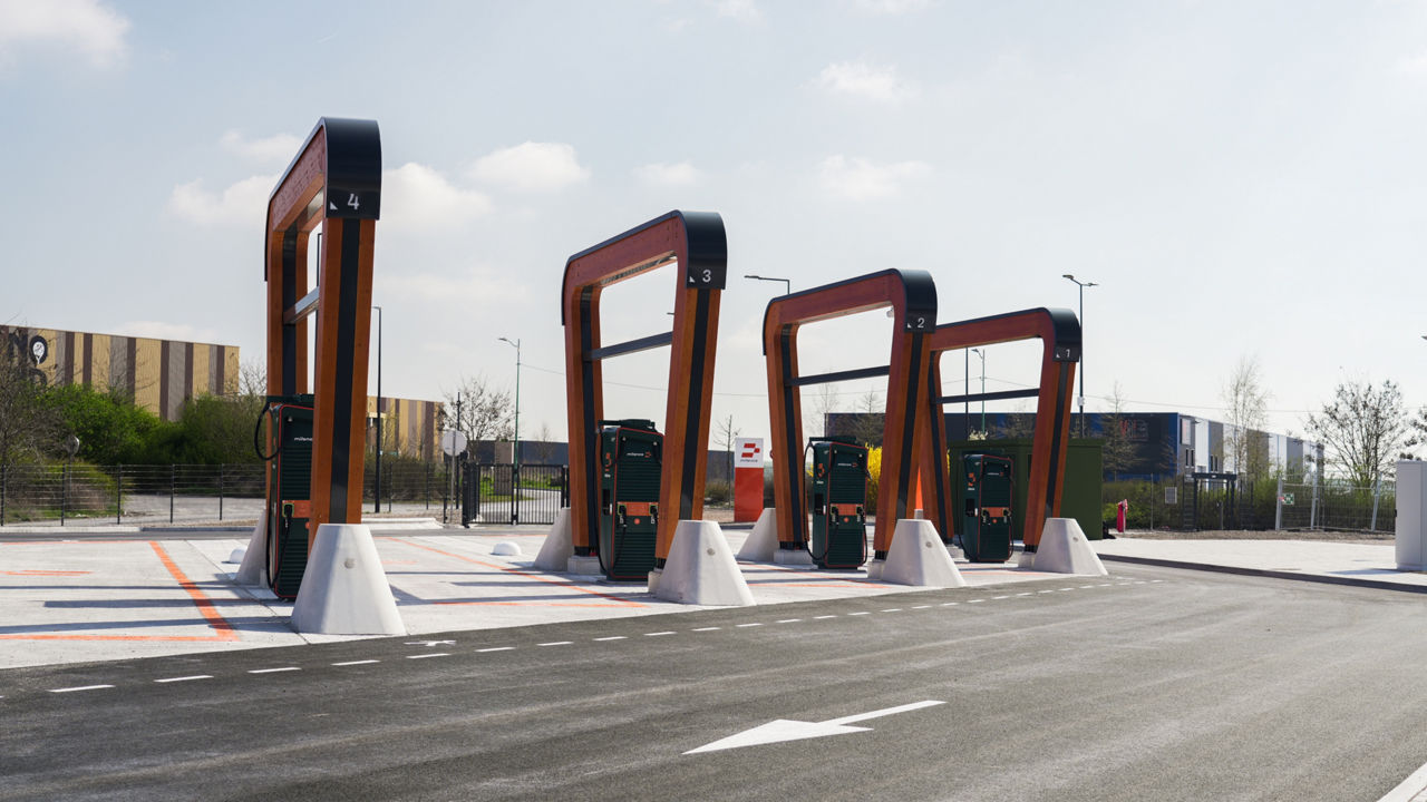 Truck fast‑charging stations